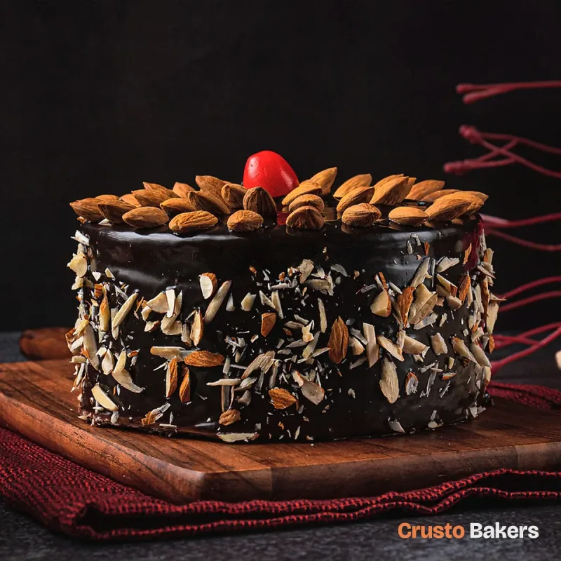 Almond Crown cake design