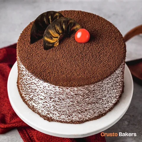 Cocoa Dust Classic cake design